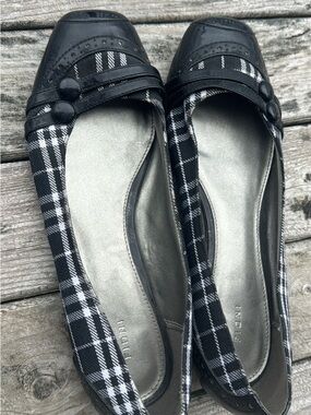 FIONI Clothing Black & White Plaid Ballet Flats